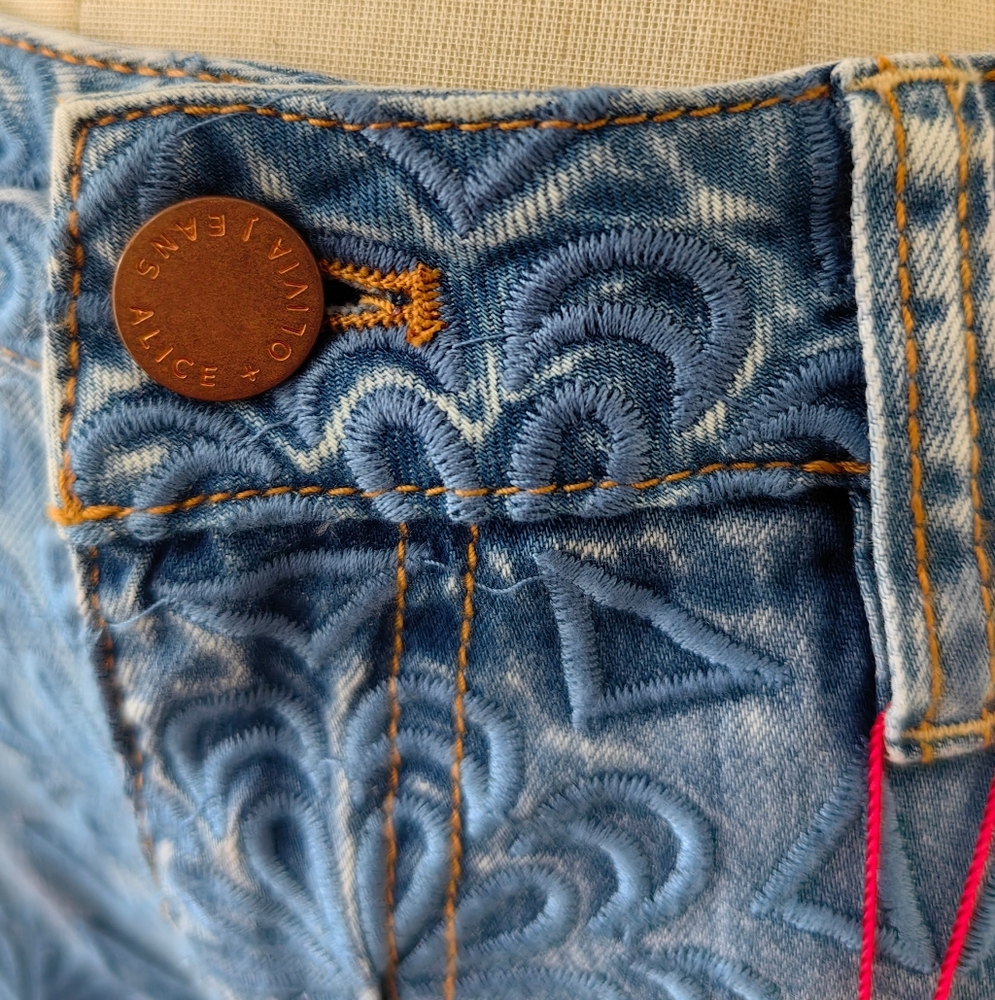 Alice + Olivia WEEZY LASERCUT JEAN - Picture 10 of 16